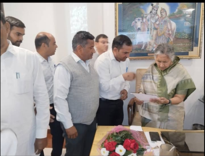 Meeting with Smt Savitri Jindal at Jindal house